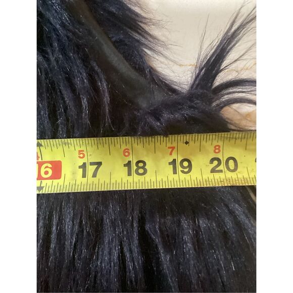 Romeo & Juliet Couture Faux Fur Vest Sz M Navy - Picture 6 of 7